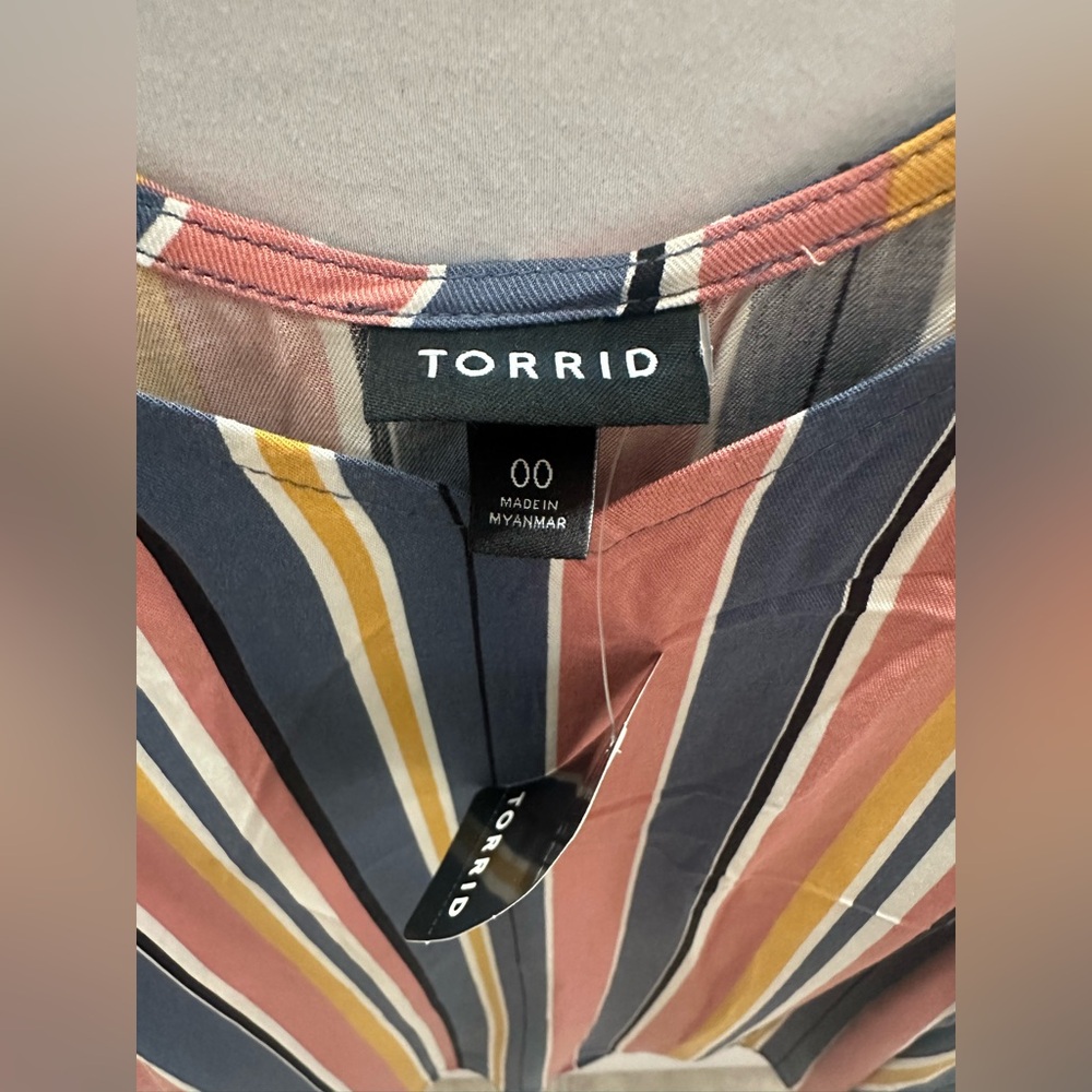 NWT Torrid Ava Multicolored Striped Flowy Tank Top Size 00 - Picture 5 of 6